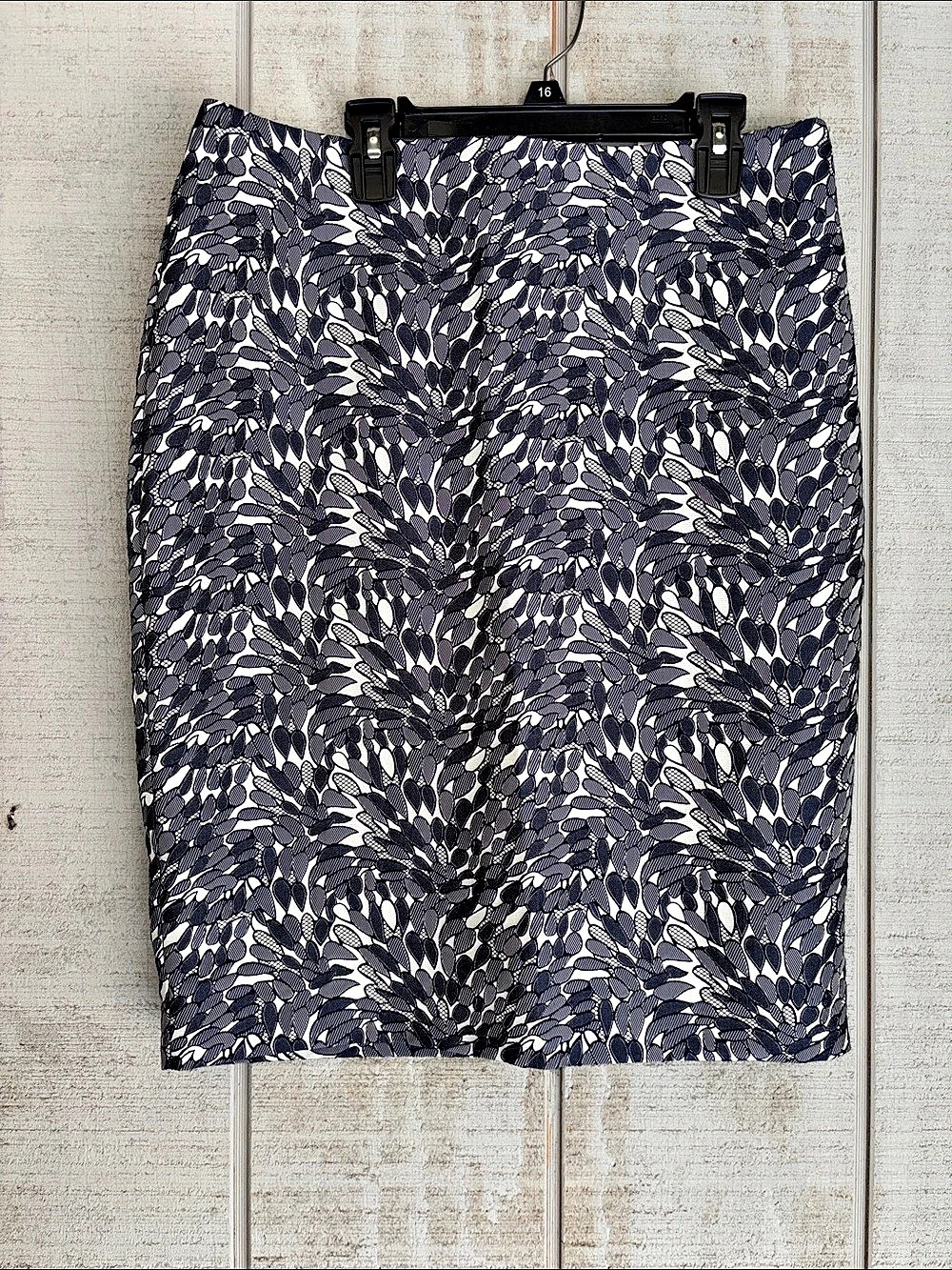 Ann Taylor Abstract Pencil Skirt in Blue & White Size 6 NWT